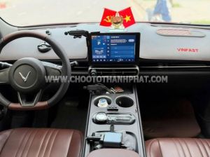Xe VinFast Limo Green AT 2026