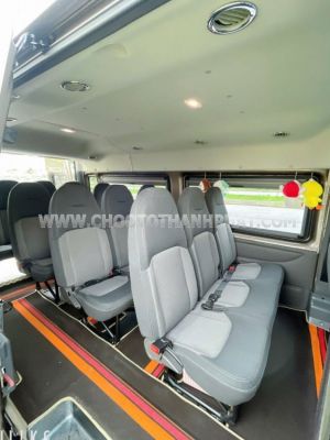 Xe Ford Transit Tiêu chuẩn 2022