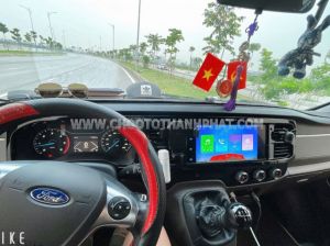 Xe Ford Transit Tiêu chuẩn 2022