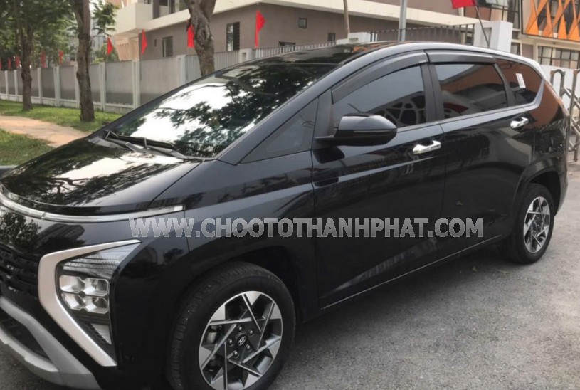 Hyundai Stargazer Cao cấp 1.5 AT